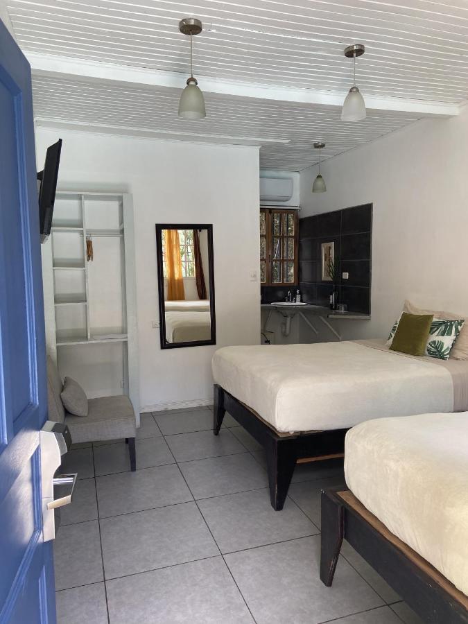Lizard King Hotel & Suites Puerto Viejo de Talamanca Esterno foto
